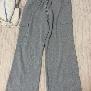 Old Navy wide leg cargo sweatpants
